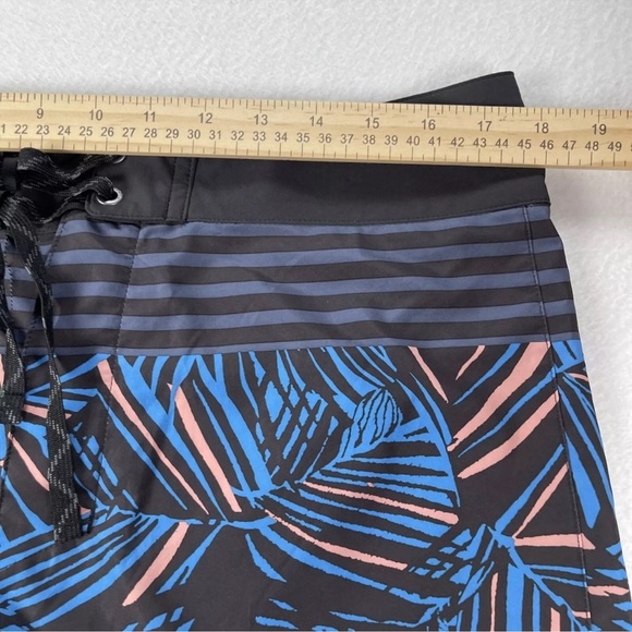 Patagonia Blue Tropical Board Shorts Men’s Size 34 Beach Coastal Summer Vacation - Picture 4 of 6